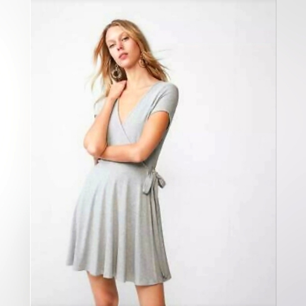 Express Gray Short Sleeve Ribbed Knit Classic Wrap Dress NWT